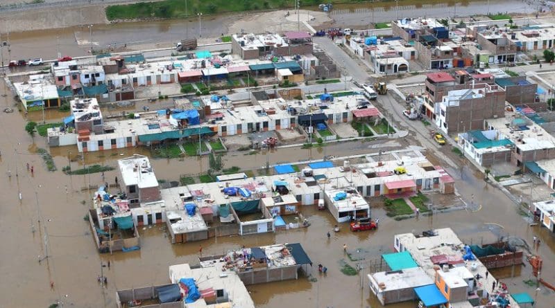Flooding in La Tinguiña District, Peru. Photo by Ministerio de Defensa del Perú, Wikipedia Commons.