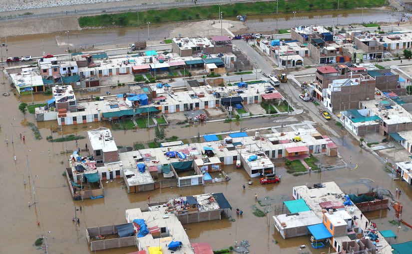 Flooding in La Tinguiña District, Peru. Photo by Ministerio de Defensa del Perú, Wikipedia Commons.