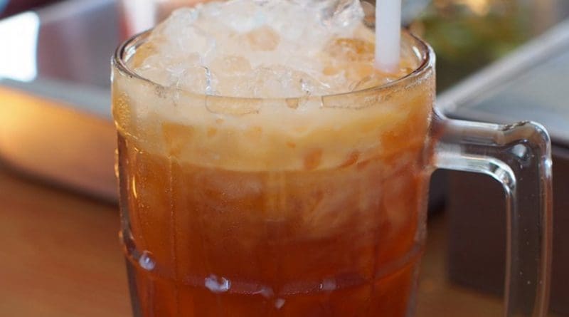 Thai iced tea as served in an eatery in Thailand. Photo by Takeaway, WIkipedia Commons.