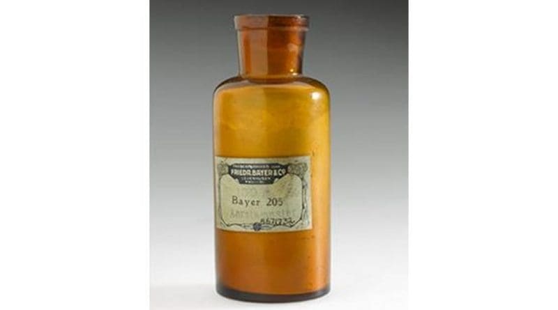 Developed in 1916 by German dye manufacturers Frederich Bayer and Co., Bayer 205 (later renamed suramin) was found to be effective against parasitic trypanosomes responsible for African sleeping sickness (trypanosomiasis). This bottle of suramin powder was given out free of charge for clinical trials of the first production batch. Credit Science Museum, London.