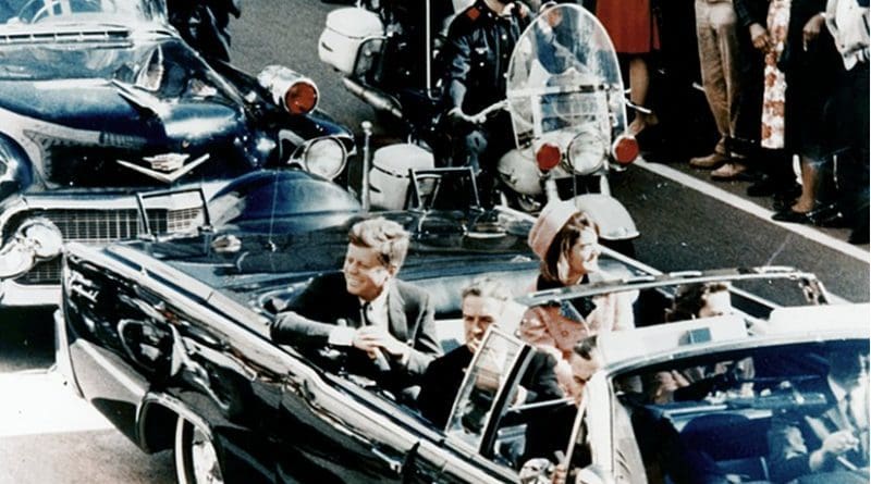 Picture of President Kennedy in the limousine in Dallas, Texas, on Main Street, minutes before the assassination. Also in the presidential limousine are Jackie Kennedy, Texas Governor John Connally, and his wife, Nellie. Photo by Walt Cisco, Dallas Morning News, Wikipedia Commons.