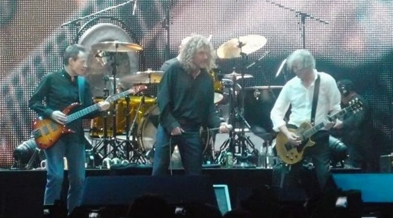 Led Zeppelin performing at the Ahmet Ertegun Tribute Concert in London in December 2007. Photo by p_a_h , Wikipedia Commons.