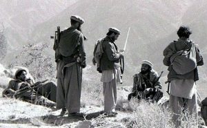Mujahideen fighters in the Kunar Province of Afghanistan in 1987. Source: Wikipedia Commons.