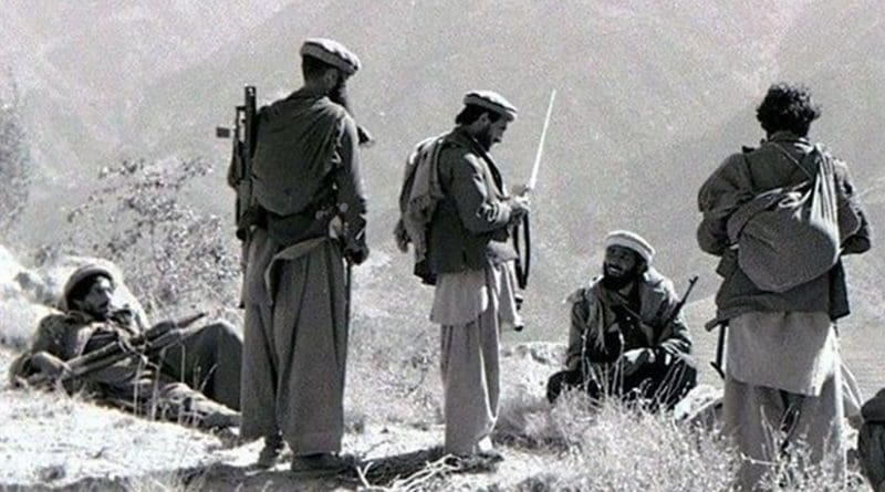 Mujahideen fighters in the Kunar Province of Afghanistan in 1987. Source: Wikipedia Commons.