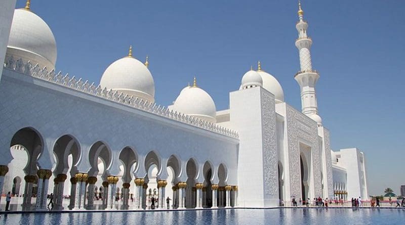 The Sheikh Mohammed bin Zayed Mosque in Abu Dhabi, United Arab Emirates, renamed “Mary, mother of Jesus” Mosque. Photo by FritzDaCat, Wikipedia Commons.