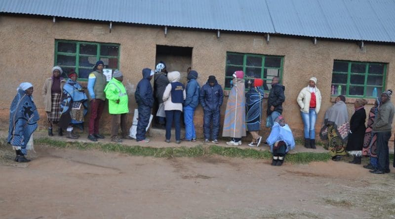 Voters queuing to cast their votes in Qachas Nek district, bordering on Eastern Cape Province of South Africa. Credit: Sechaba Mokhethi | IDN-INPS