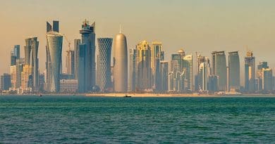 Doha, Qatar. Photo by Francisco Anzola, Wikipedia Commons.