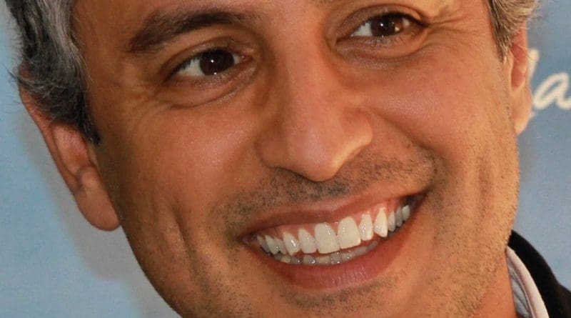 Reza Aslan. Photo by Larry D. Moore, Wikipedia Commons.