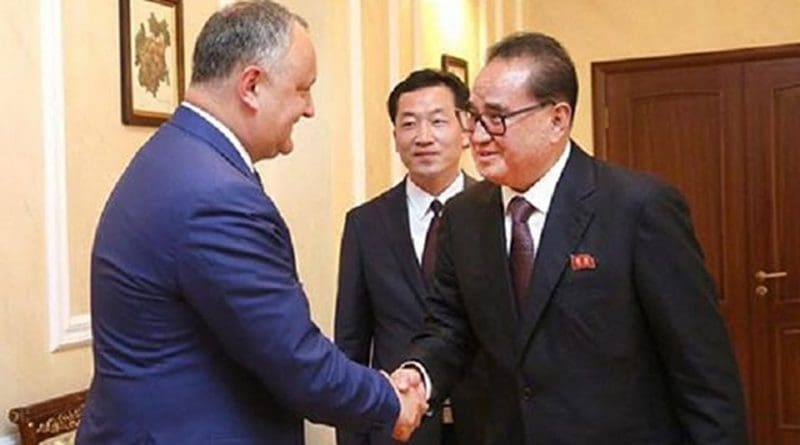 Moldovan president Igor Dodon, left, with Ri Su Yong, vice-president of the Central Committee of the Workers’ Party of North Korea. Photo: Igor Dodon/Facebook.