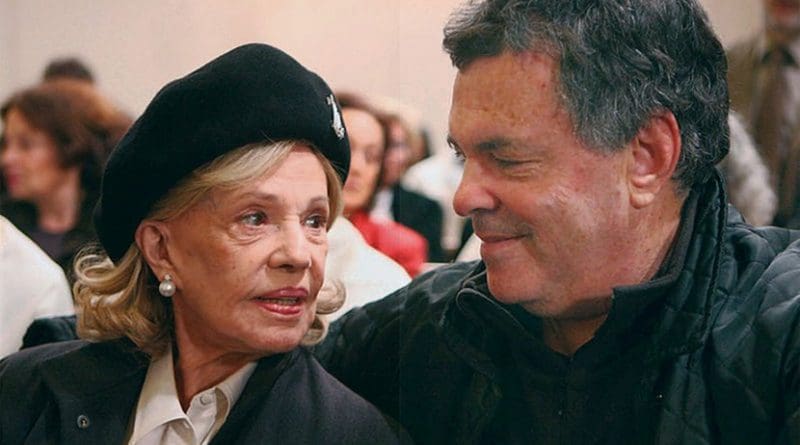 eanne Moreau and Amos Gitai during filming of Plus Tard, 2008. Photo by Jacque Fresco, Wikipedia Commons.