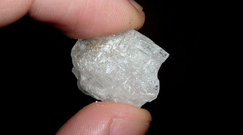 Crystal meth rock. Photo by Psychonaught, Wikimedia Commons.