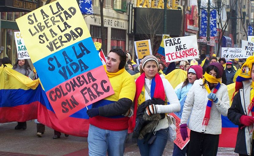 A protest against Revolutionary Armed Forces of Colombia (FARC). Photo by Robert Thivierge, Wikipedia Commons.