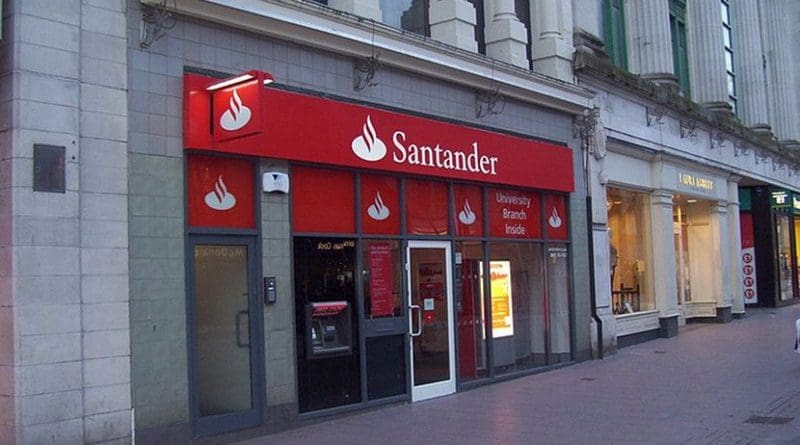 A branch of Santander in Cardiff, United Kingdom. Photo by Peter Clayton, Wikipedia Commons.