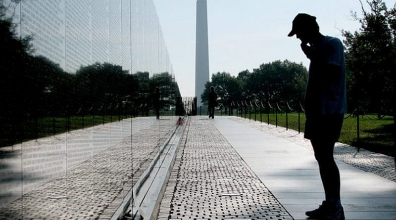 Vietnam Veterans Memorial in Washington, D.C., 2006. (Source: Hu Totya/ Wikimedia)