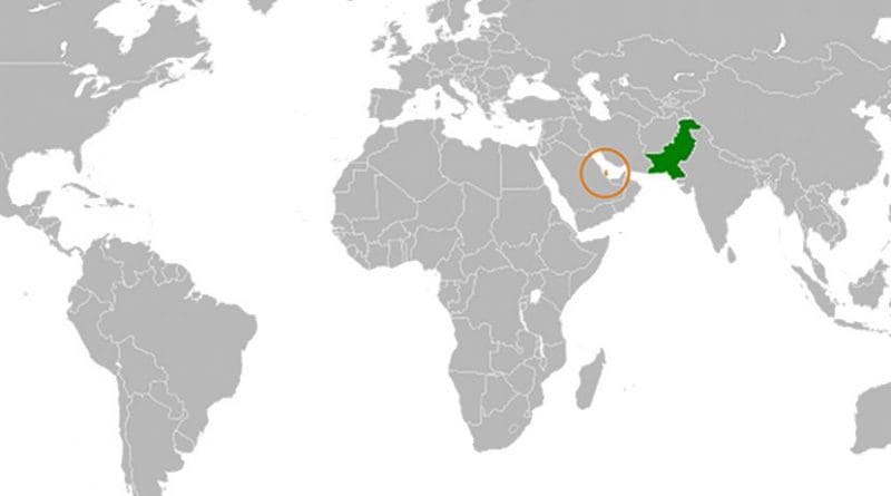 Locations of Qatar (orange) and Pakistan (green). Source: WIkipedia Commons.