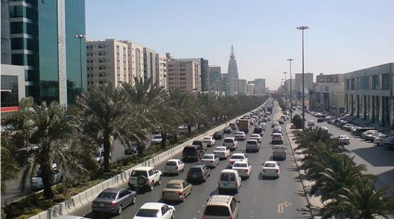 Traffic in Riyadh, Saudi Arabia. Photo by Ammar Shaker, Wikipedia Commons.