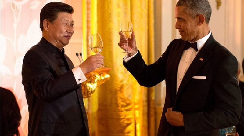 China's Xi Jinping wearing a "Mao suit" at a black tie state dinner with US President Barack Obama. Photo by Pete Souza, White House, Wikipedia Commons.