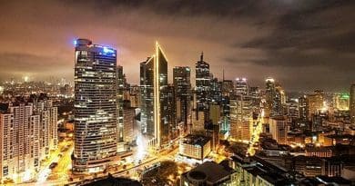 Manila, Philippines. Photo by Alvin js5, Wikimedia Commons.