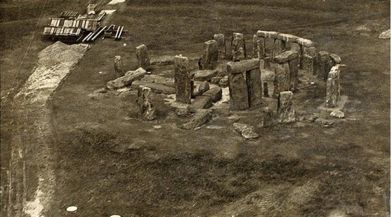 Post-WWI aerial photograph before various reconstructions of Stonehenge. Photo by Edwin Newman, Wikipedia Commons.