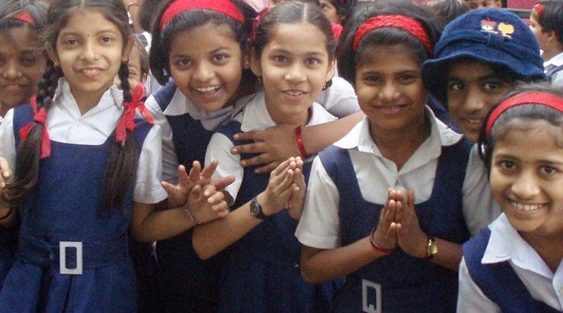 Schoolgirls in Mumbai, India. Photo by the opoponax, Wikimedia Commons.