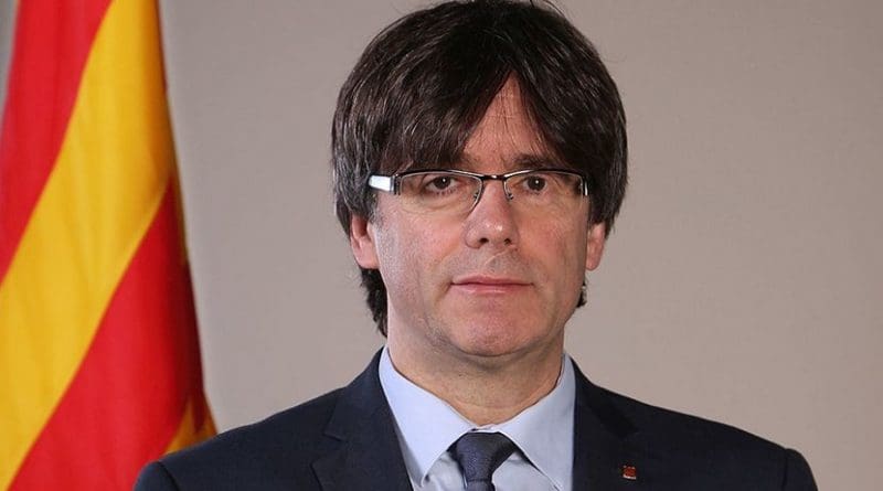 Catalan leader Carles Puigdemont Casamajó. Official photo, Generalitat de Catalunya, Wikipedia Commons.