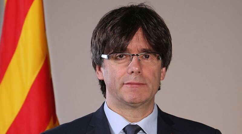 File photo of Catalan leader Carles Puigdemont Casamajó. Official photo, Generalitat de Catalunya, Wikipedia Commons.