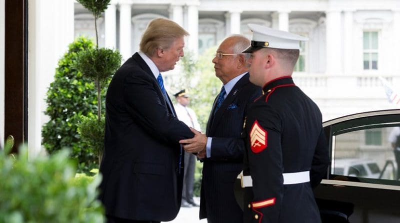 US President Donald Trump welcomes Prime Minister Najib Abdul Razak of Malaysia to the White House | September 12, 2017 (Official White House Photo by Stephanie K. Chasez)