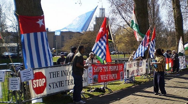 West Papuans demonstrating in The Hague. Photo by Apdency, Wikimedia Commons.