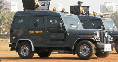 An armoured vehicle of the Mumbai Police Force (India). Photo by Suyogaerospace, Wikipedia Commons.
