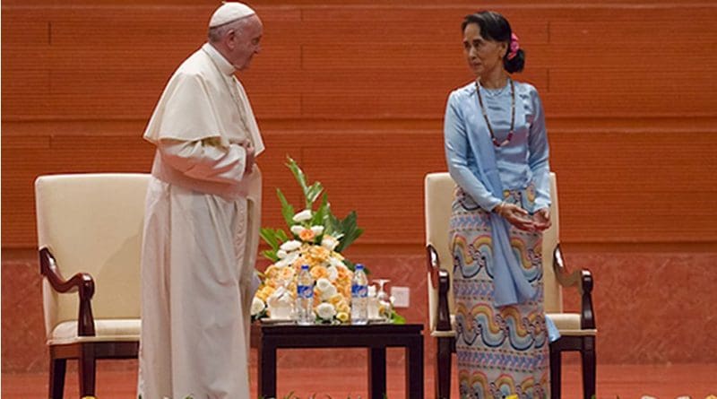 Pope Francis and Myanmar's civilian leader Aung San Suu Kyi. Photo by Ye Aung Thu, ucanews.com
