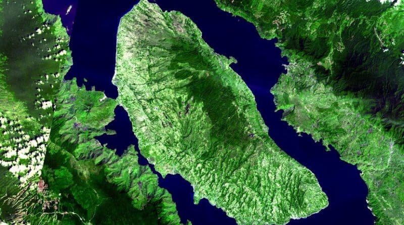 The Toba caldera was the site of a massive super-eruption 75,000 years ago. Credit NASA/METI/AIST/Japan Space Systems, and U.S./Japan ASTER Science Team.
