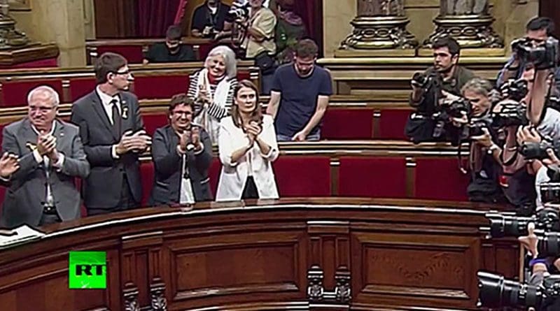 Screenshot of RT media outlet broadcasting the declaration of independence in the Catalan parliament. Video: RT