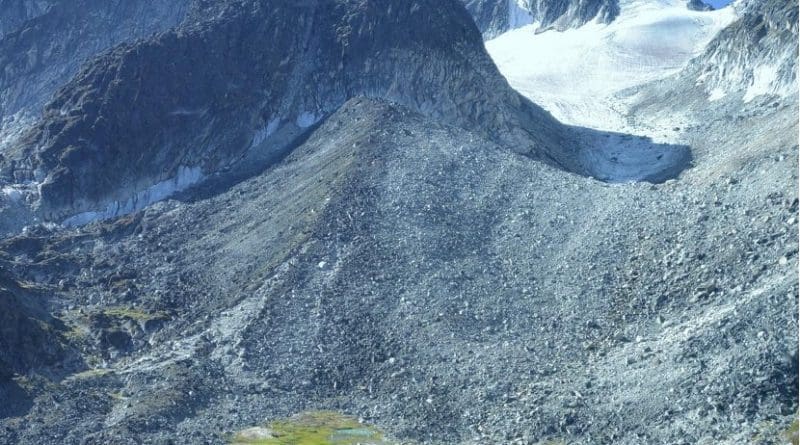 Unvegetated terminal moraine from Nahanni National Park, NWT, Canada dating to the end of the last ice age (about 13,800 years ago). Credit Photo by Brian Menounos, University of Northern British Columbia