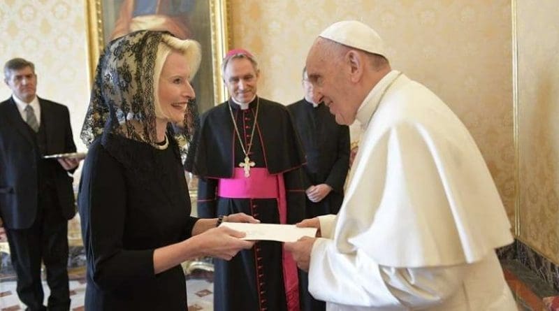 Callista Gingrich presents her credentials to Pope Francis at the Apostolic Palace. Credit: L'Osservatore Romano and Callista Gingrich Twitter account.