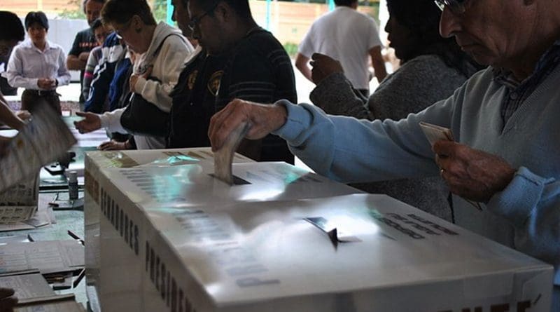 Elections in Mexico. Photo by ProtoplasmaKid, Wikipedia Commons.