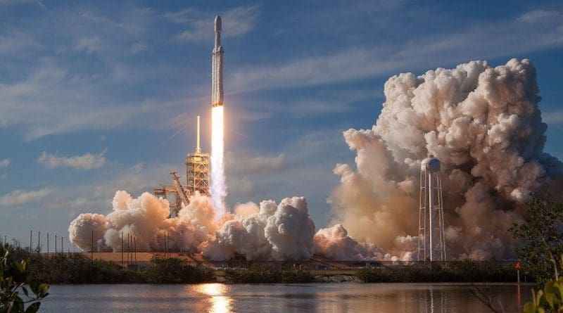 Launch of Falcon Heavy Mission. Photo credit: SpaceX, Wikimedia Commons.