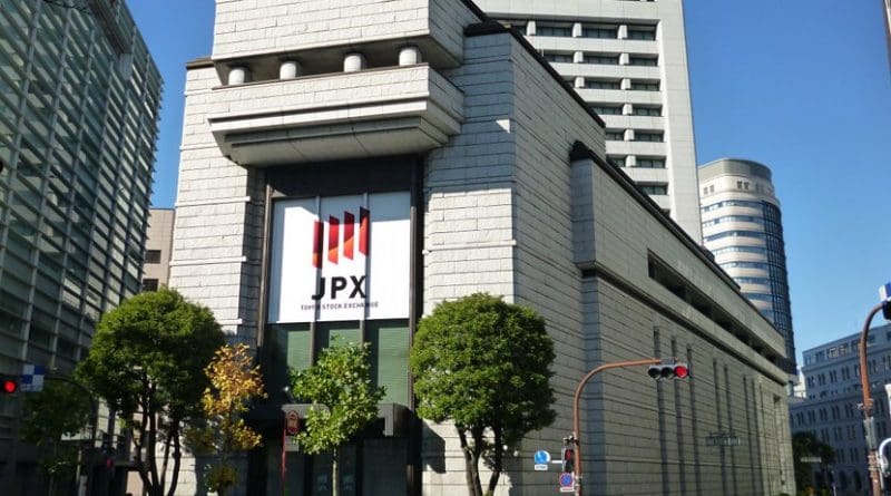 Japan Stock Exchange. Photo by EXECUTOR, Wikimedia Commons.