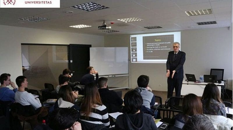 Dr. Sabahudin Hadzialic in a classroom.