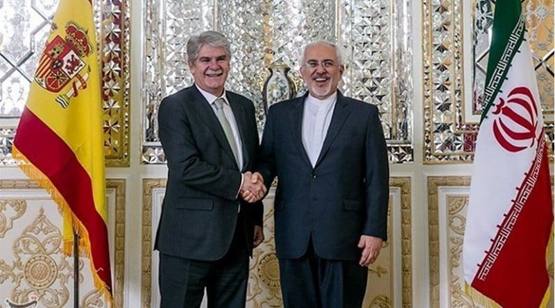 Spain's Foreign Minister Alfonso Dastis and Iranian Foreign Minister Mohammad Javad Zarif in Tehran. Photo by Foad Ashtari, Tasnim News Agency.