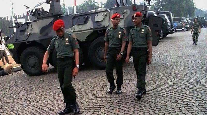 Members of Indonesian special forces unit Kopassus. Photo by Denny Rachmat Ghaffari, Wikimedia Commons.