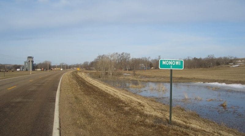 Population sign seen as one enters Monowi, Nebraska. Photo by Bkell, Wikipedia Commons.