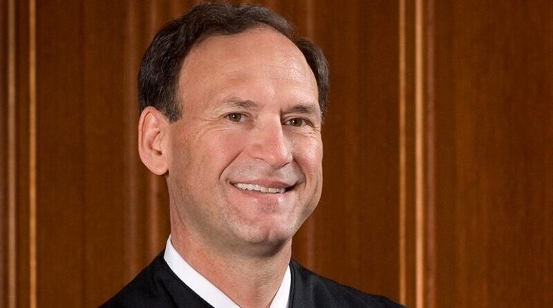 Portrait of U.S. Supreme Court Associate Justice Samuel Alito. Photographer: Steve Petteway, Wikipedia Commons.