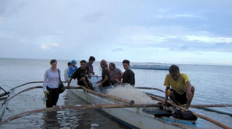 Jennifer Selgrath and squid fishers in the Philippines. Credit Jennifer Selgrath