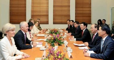 Talks between Vietnam's PM Nguyen Xuan Phuc and Australia's PM Malcolm Turnbull. Photo: VGP