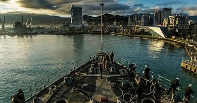 The USS Oak Hill in Batumi, March 17, 2018. Photo: U.S. Naval Forces Europe-Africa/ U.S. 6th Fleet
