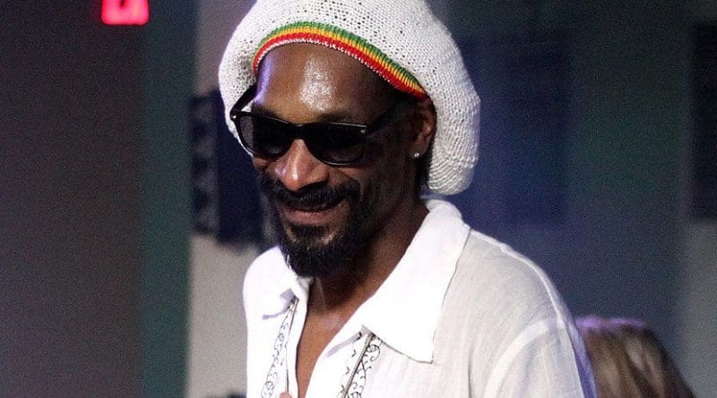 Snoop Dogg. Photo by Thecomeupshow, Wikimedia Commons.