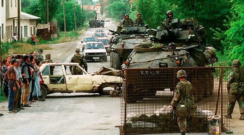 US Marines in Kosovo in June 1999. Photo: Craig J. Shell, US Marine Corps.