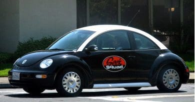 A Geek Squad Volkswagen New Beetle. Photo by Coolcaesar, Wikimedia Commons.