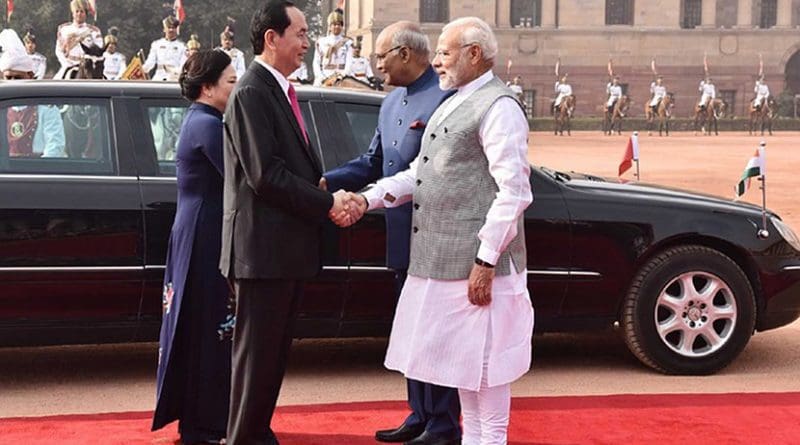 The President of the Socialist Republic of Vietnam, Mr. Tran Dai Quang being received by the President, Shri Ram Nath Kovind and the Prime Minister, Shri Narendra Modi, at the Ceremonial Reception, at Rashtrapati Bhavan, in New Delhi