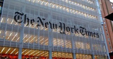 New York Times headquarters. Photo by Haxorjoe, Wikimedia Commons.